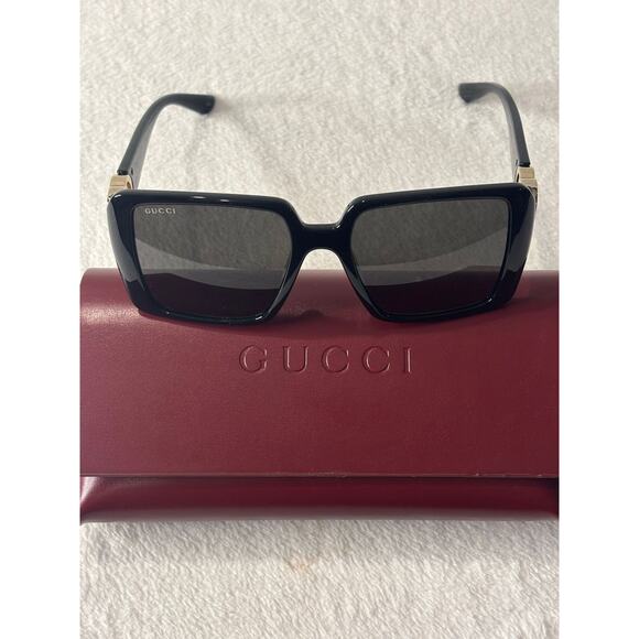 Brand New Gucci Sunglasses - Full Inclusion GG1692S 001 54-18-135 M Cat. 3 - Picture 2 of 6